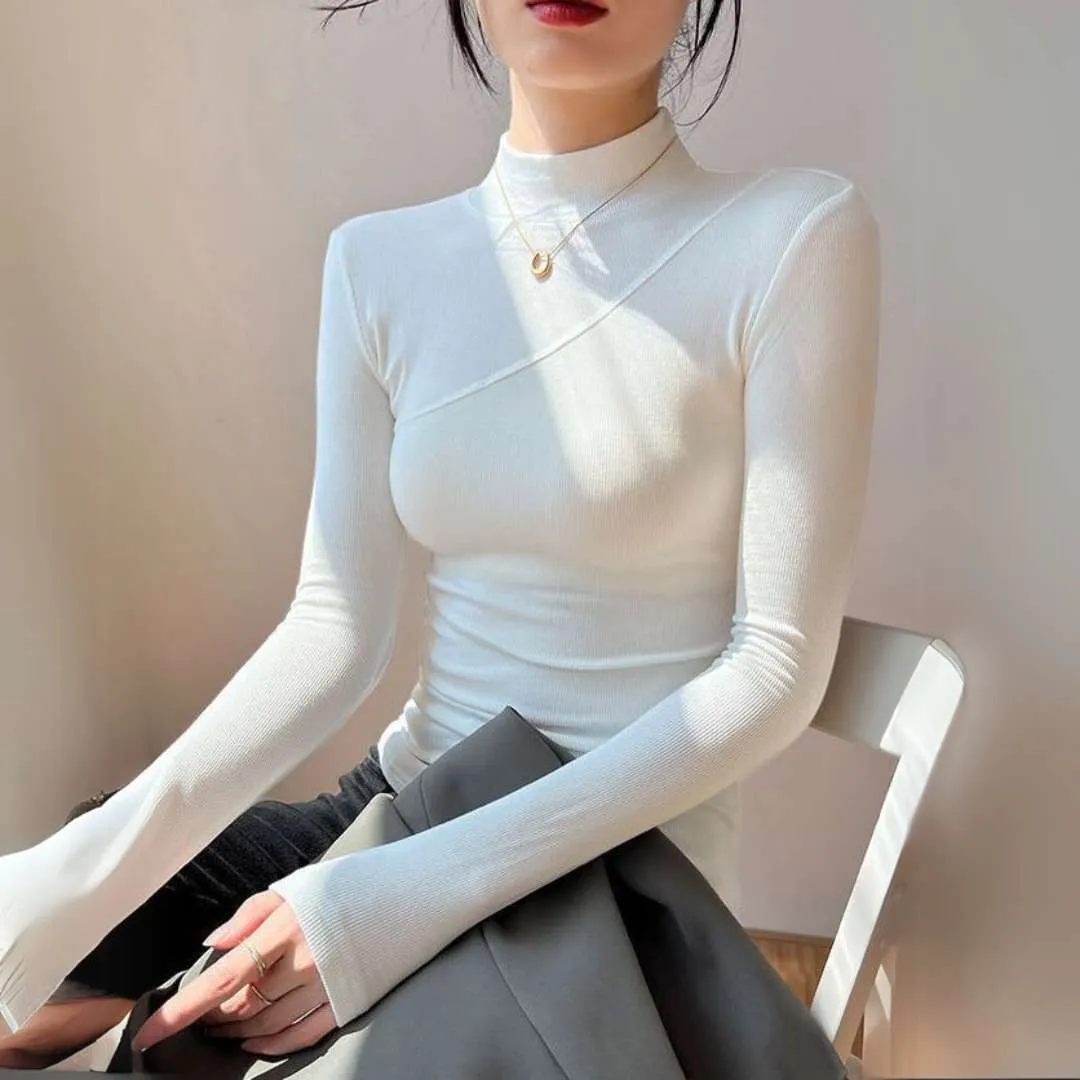 Eira™ | Minimalist Ribbed Turtleneck Top