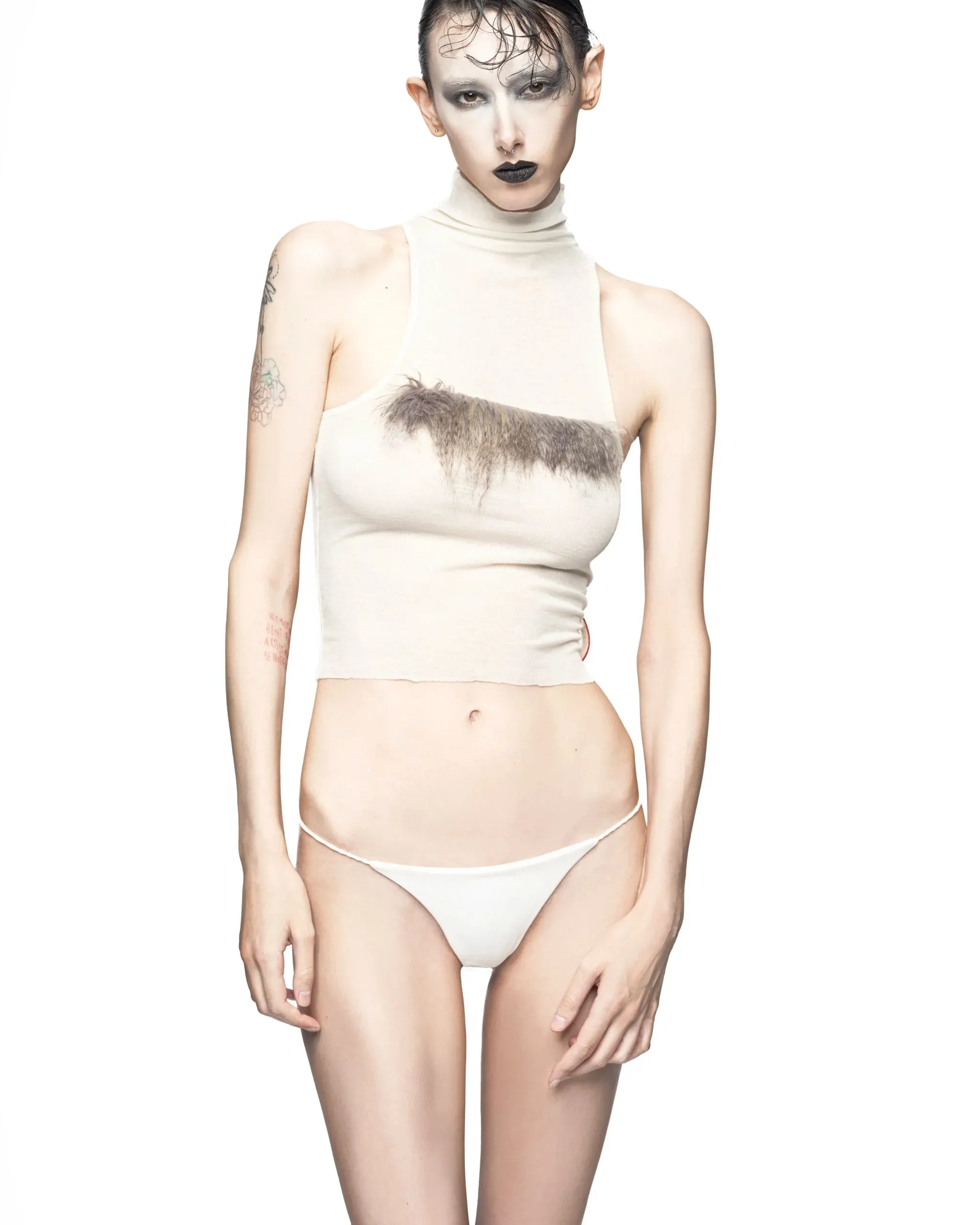 Fangs Out Top