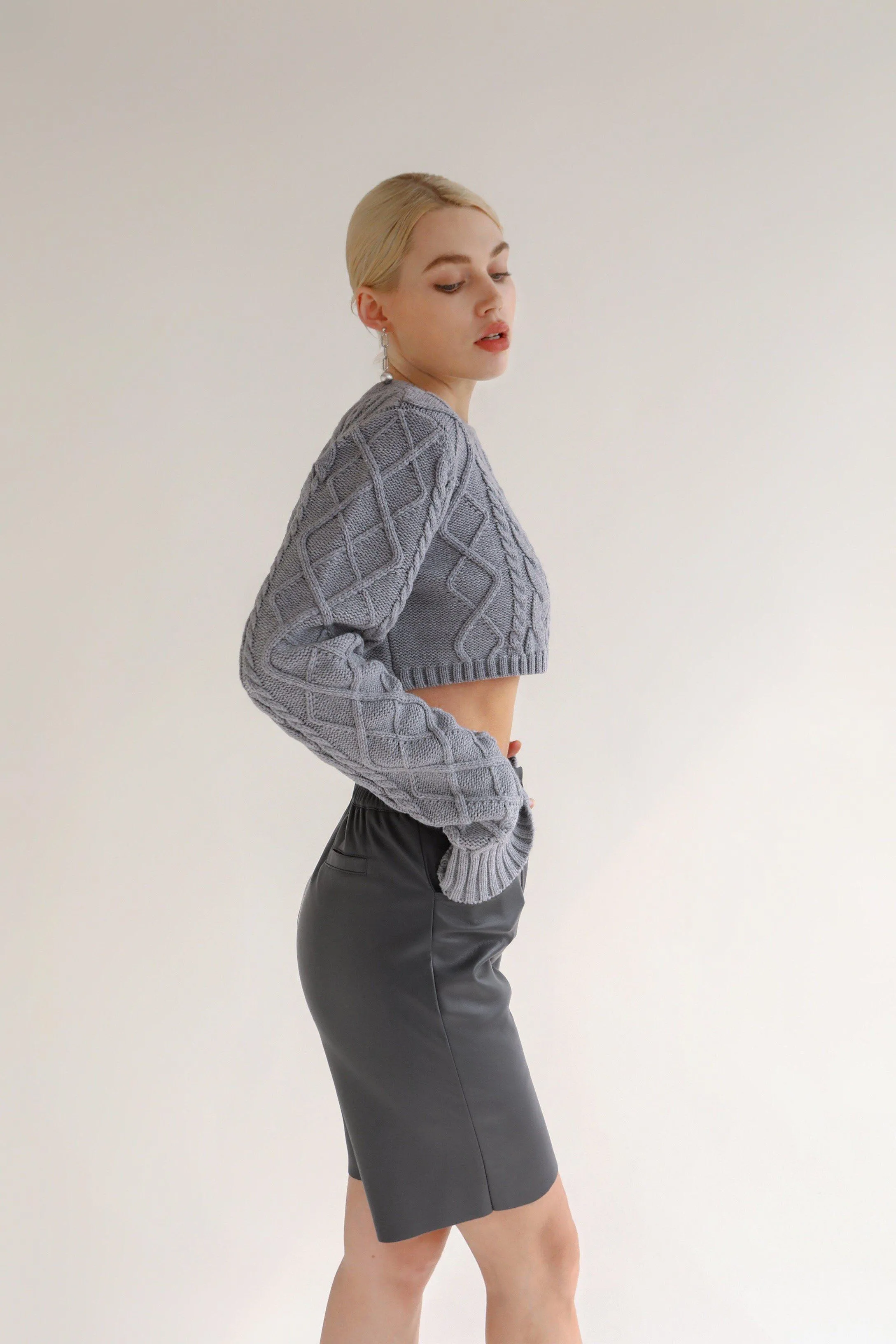 JUICY WOOL BLEND CABLE KNIT SWEATER - GREY