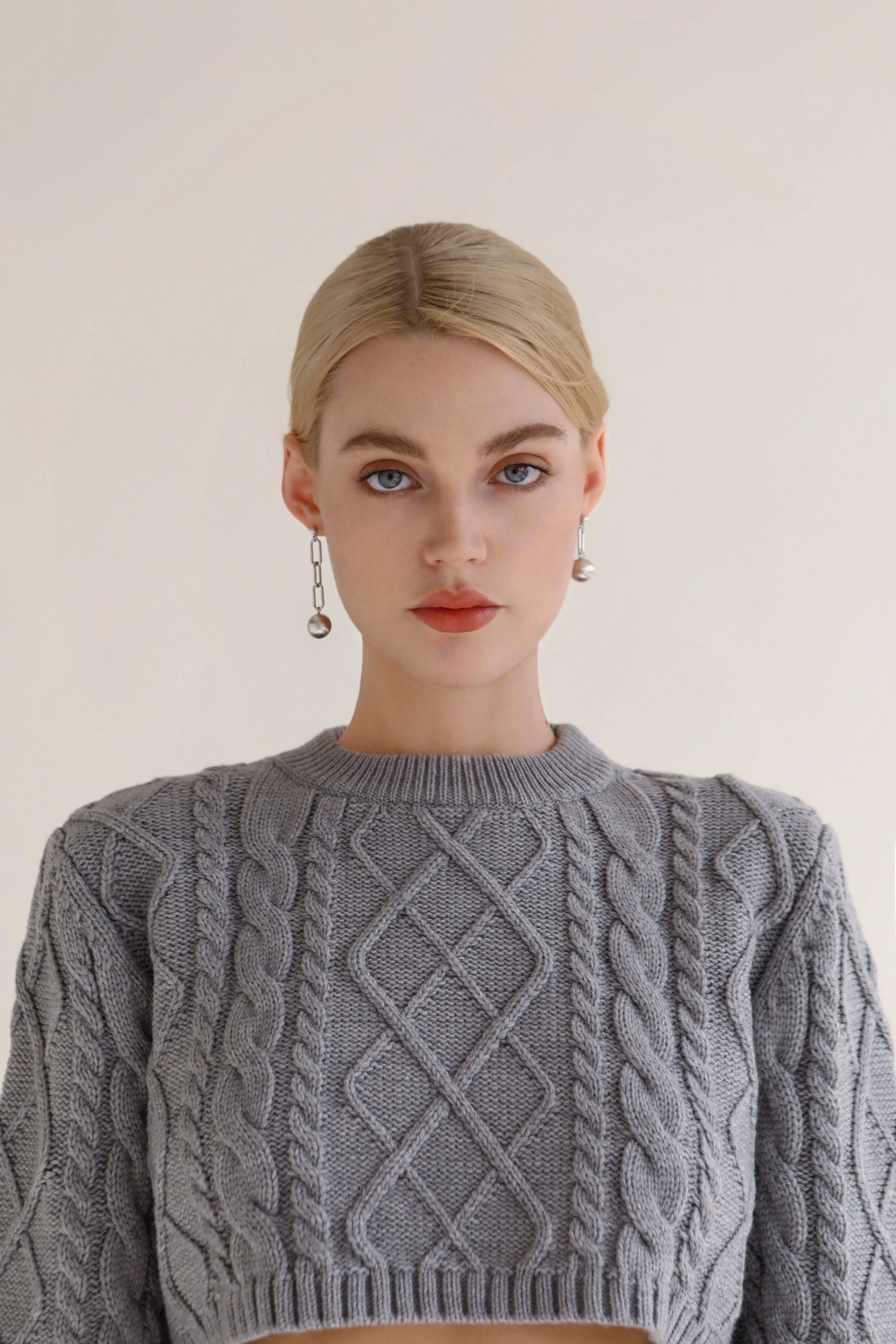 JUICY WOOL BLEND CABLE KNIT SWEATER - GREY