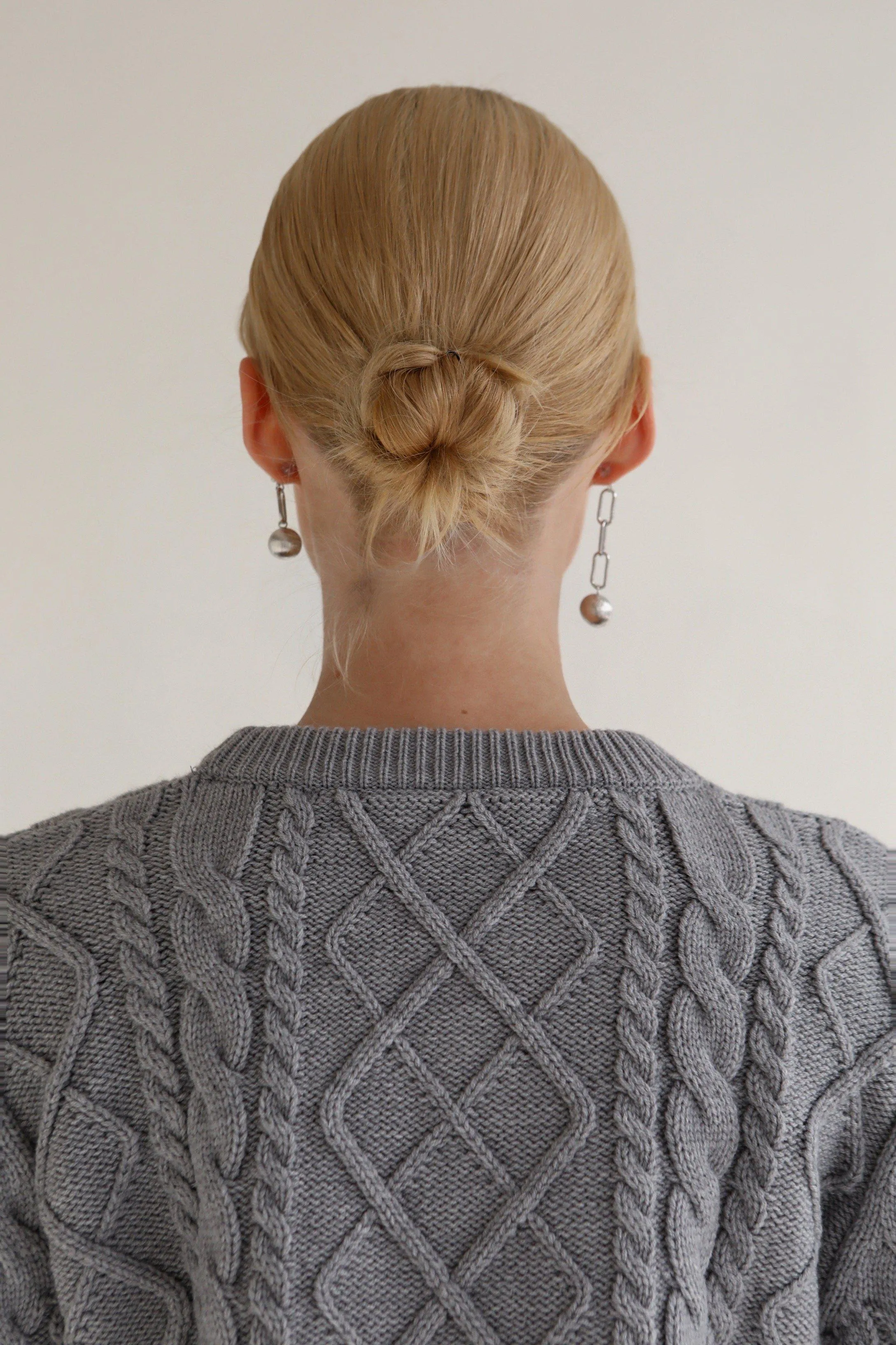 JUICY WOOL BLEND CABLE KNIT SWEATER - GREY