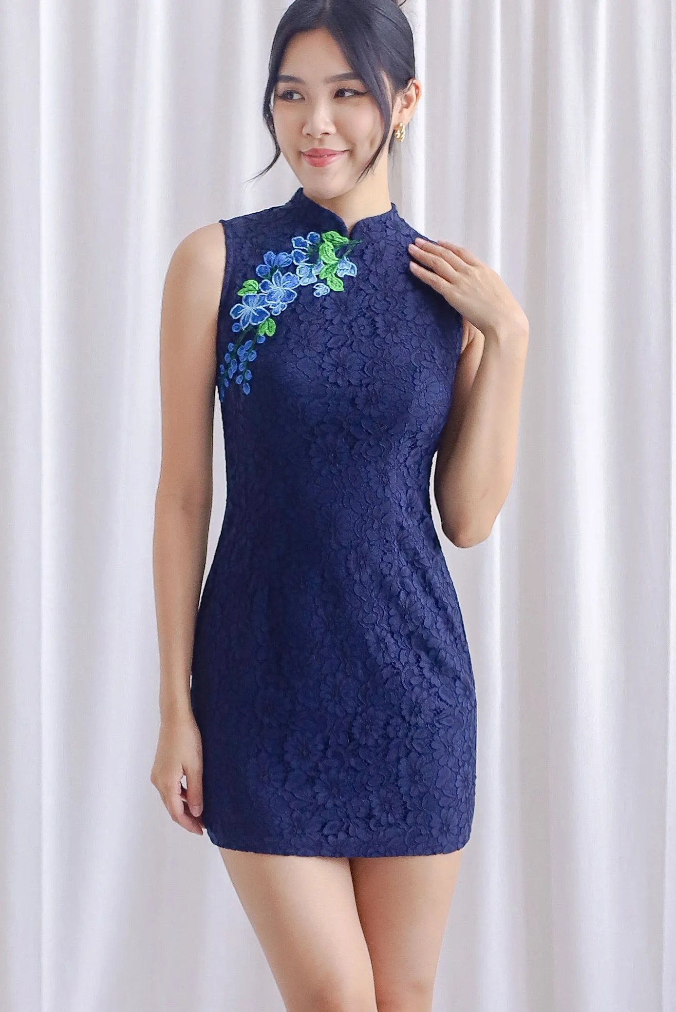 Omie Embro Floral Lace Cheongsam Dress In Navy Blue