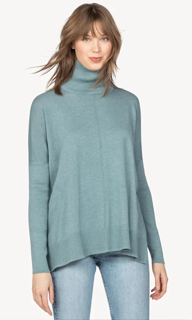 Oversized Turtleneck Sweater - Cascade