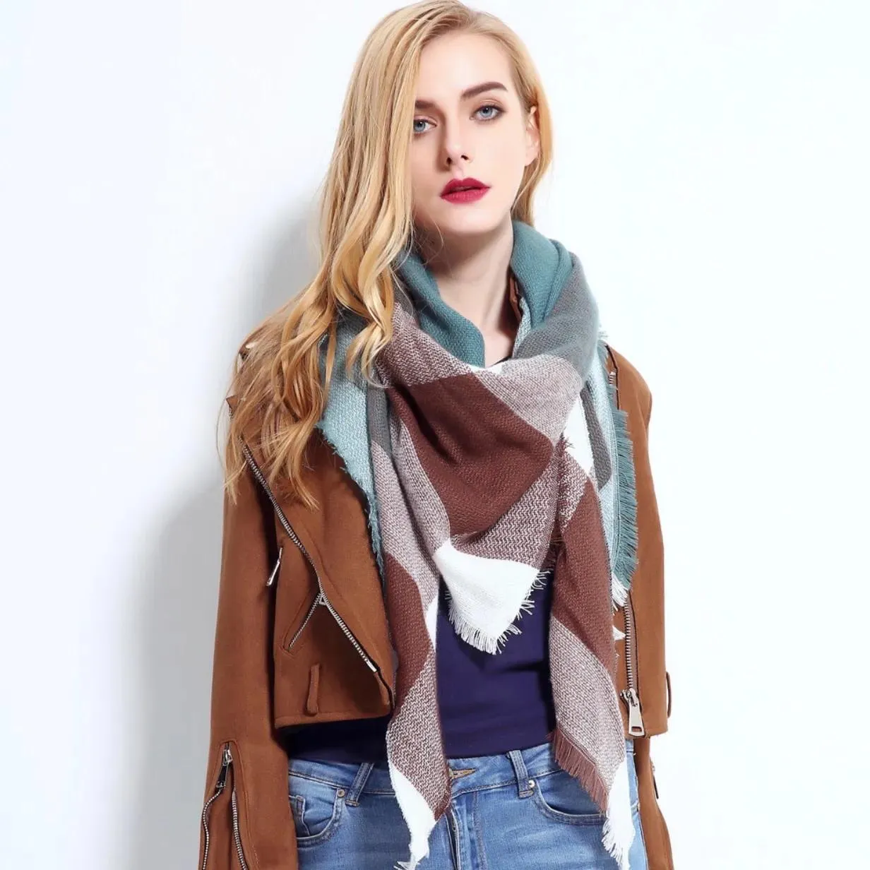 Plaid Triangle Scarves for Women Head Scarf Wraps Red and Blue Bandanas Ponchos Shawls Womens Cashmere Scarves Thicken Warm Fashion Shawls