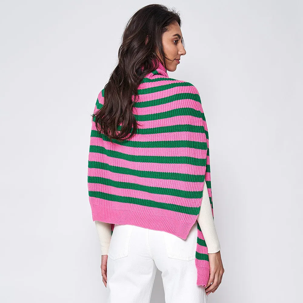Pretty Girl 💞💚 Ponchos