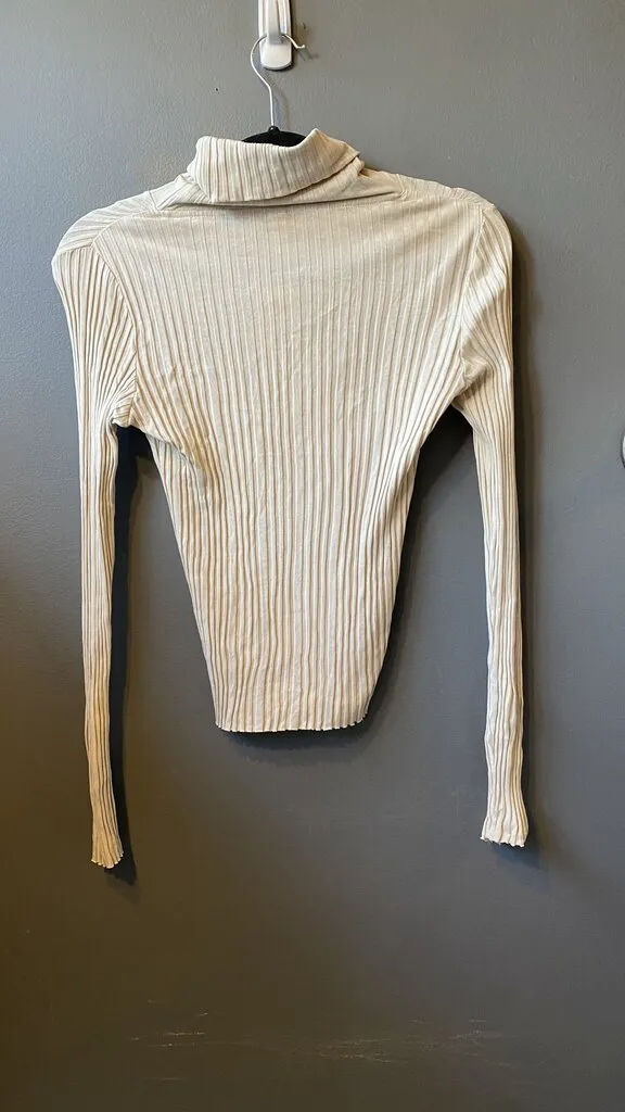 Ribbed Tissue Turtleneck