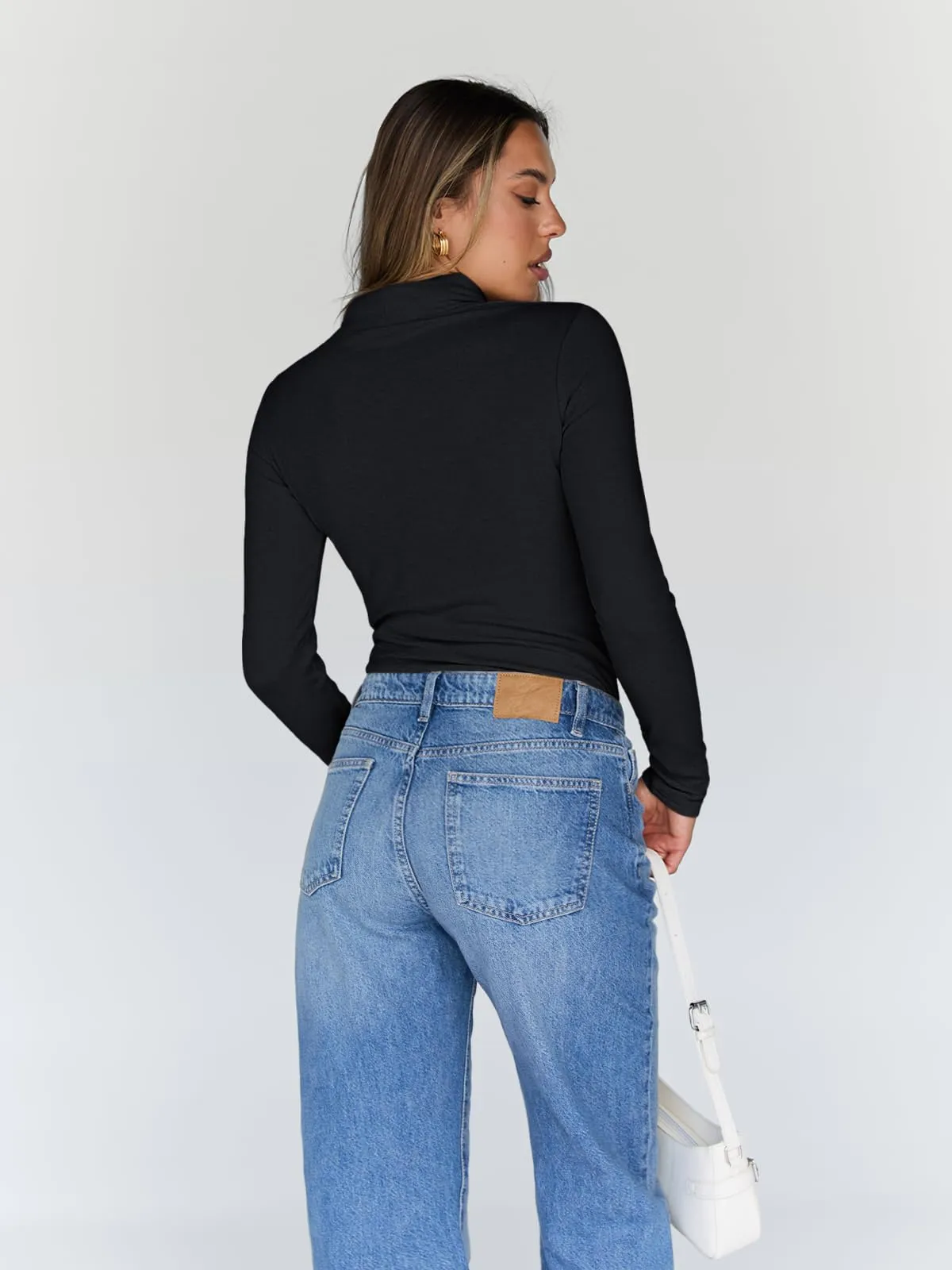 Trendy Queen Women's Turtleneck Long Sleeve Shirts Fall Fashion BasicThermal Underwear Tops Winter Clothes