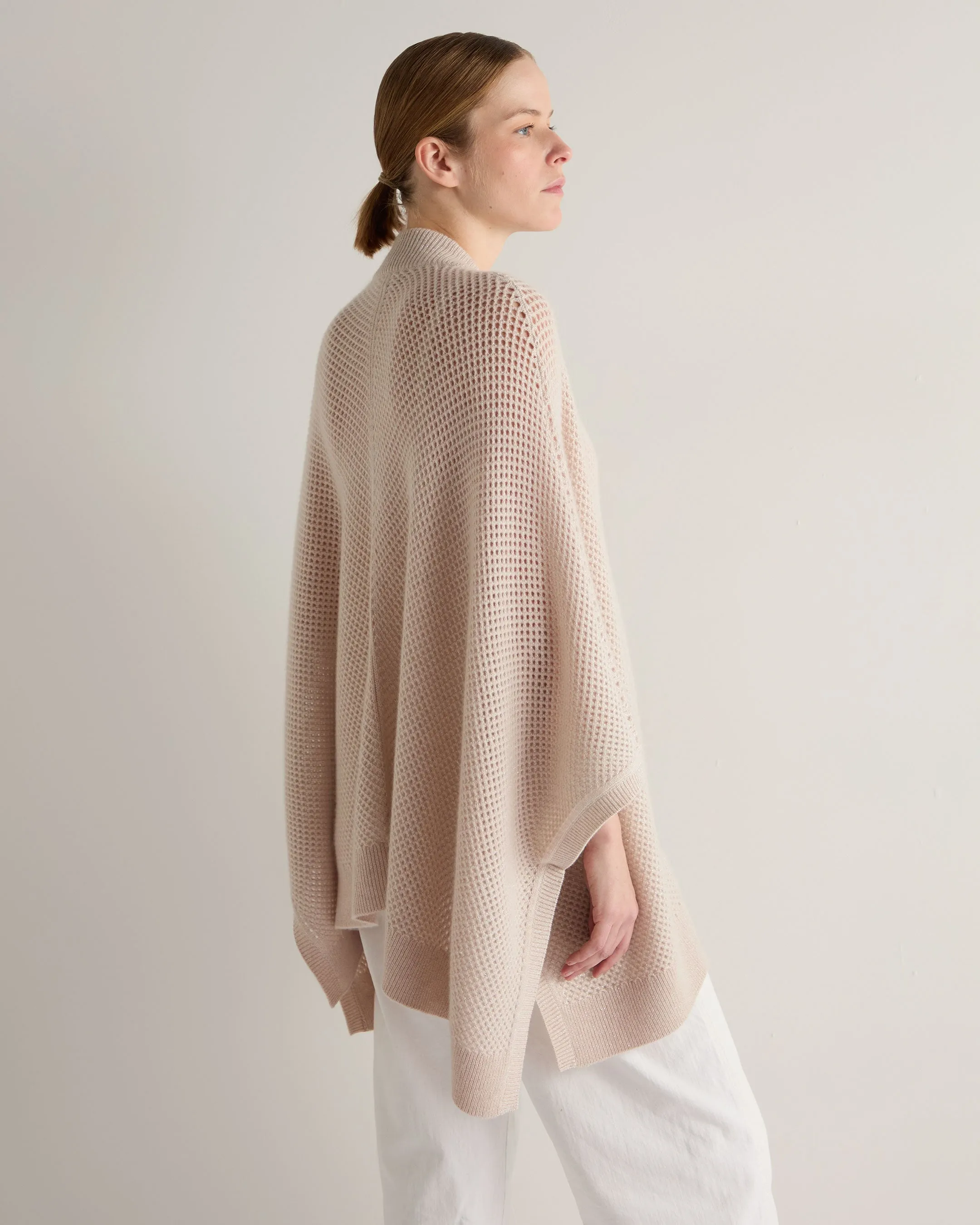 Women's Mesh Stitch Cashmere Cape Ecru White Sparkle